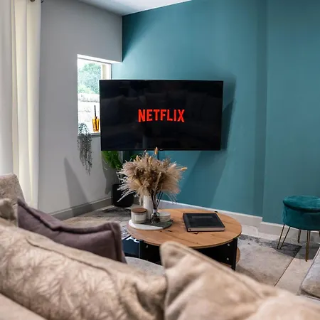 Spring Mount Huge Luxury Full Apartment- Centre-two Extremely Comfy Kingsize Bedrooms-fully Equipped Modern Kitchen-cosy Living With Huge Tv Apartament Harrogate