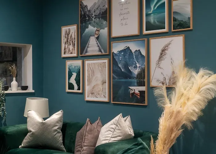 Daire Spring Mount Huge Luxury Full Apartment- Centre-two Extremely Comfy Kingsize Bedrooms-fully Equipped Modern Kitchen-cosy Living With Huge Tv