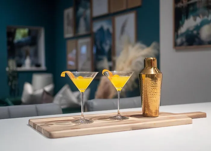 Daire Spring Mount Huge Luxury Full Apartment- Centre-two Extremely Comfy Kingsize Bedrooms-fully Equipped Modern Kitchen-cosy Living With Huge Tv *