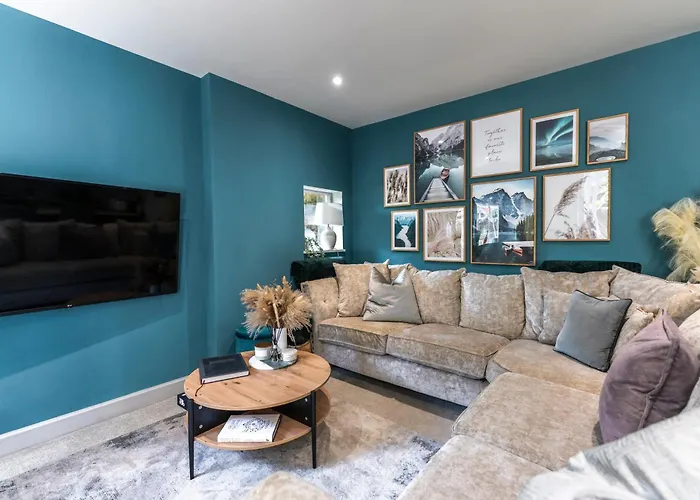 Daire Spring Mount Huge Luxury Full Apartment- Centre-two Extremely Comfy Kingsize Bedrooms-fully Equipped Modern Kitchen-cosy Living With Huge Tv *